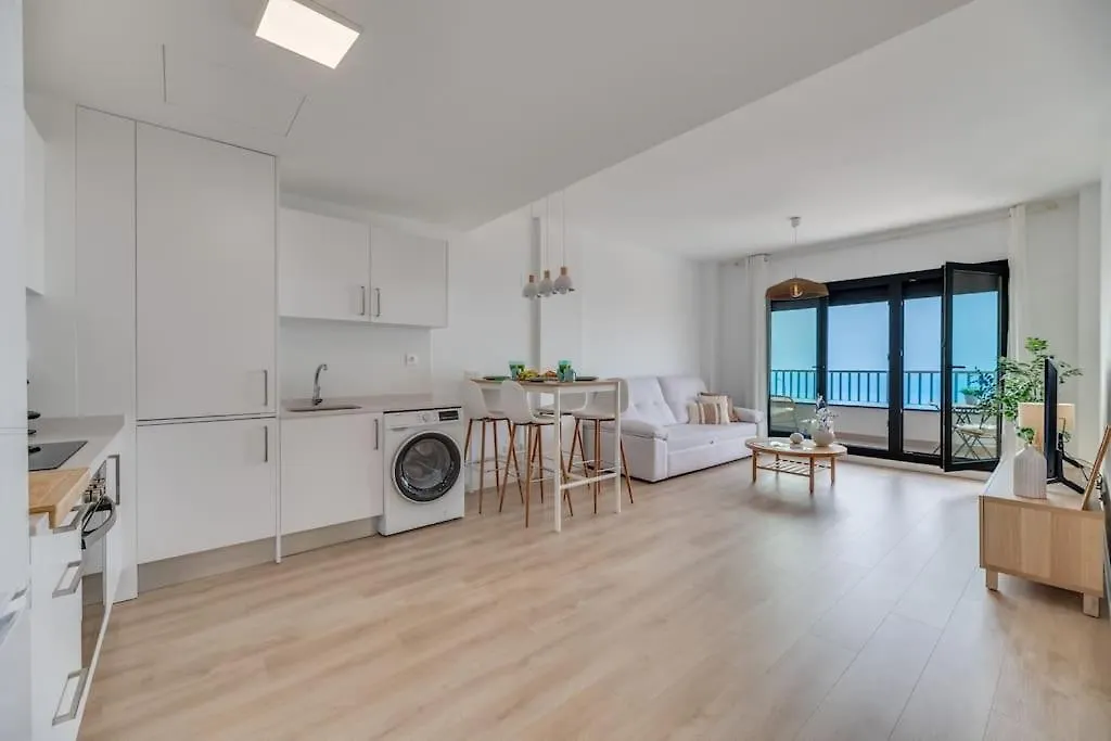 Lxr Nova Marina 2Hab Vistas Al Mar Lägenhet Benalmádena 0*,  Spanien
